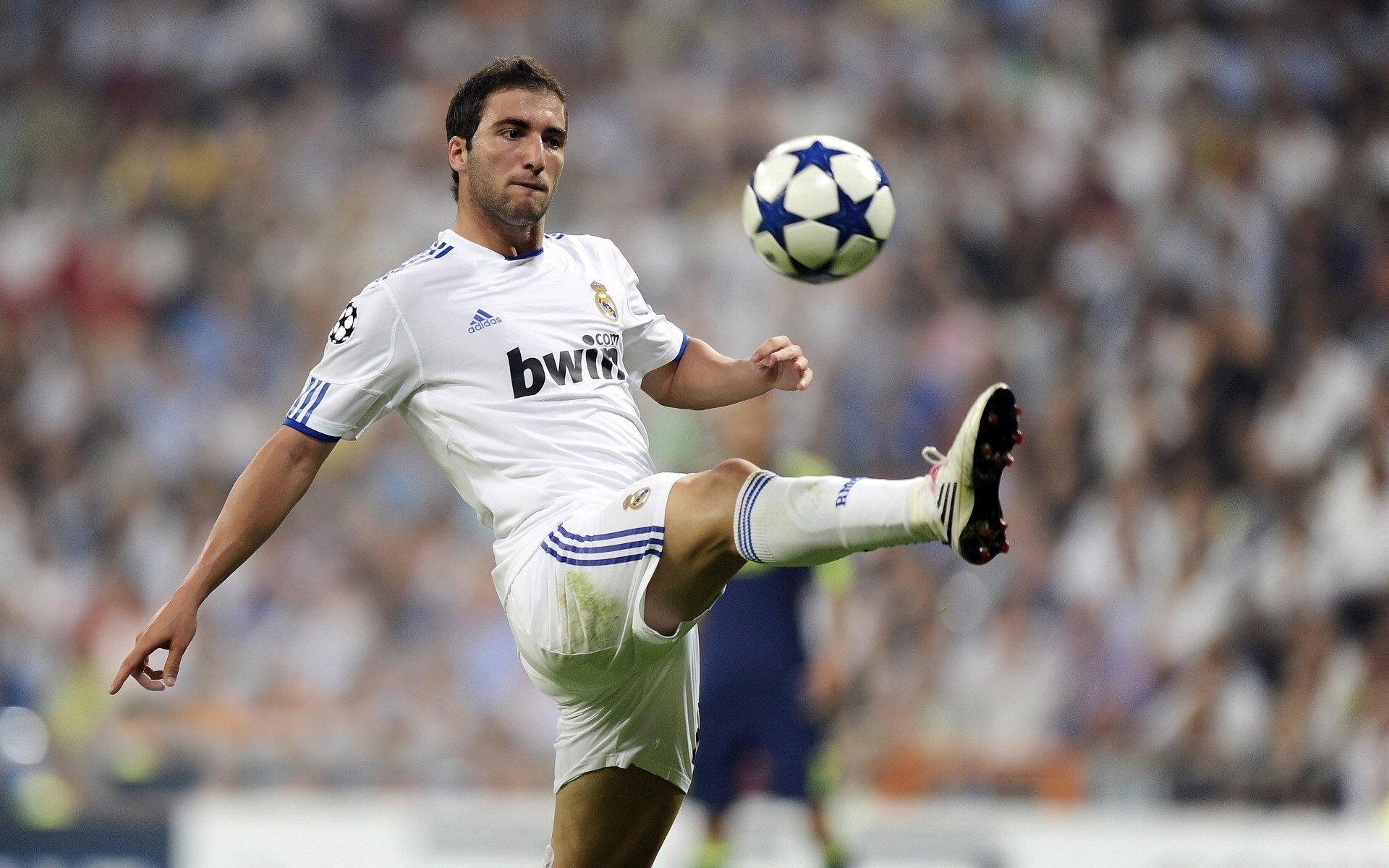 英媒曝拉芒完成曼联体检 新门神直言挑战首发之位