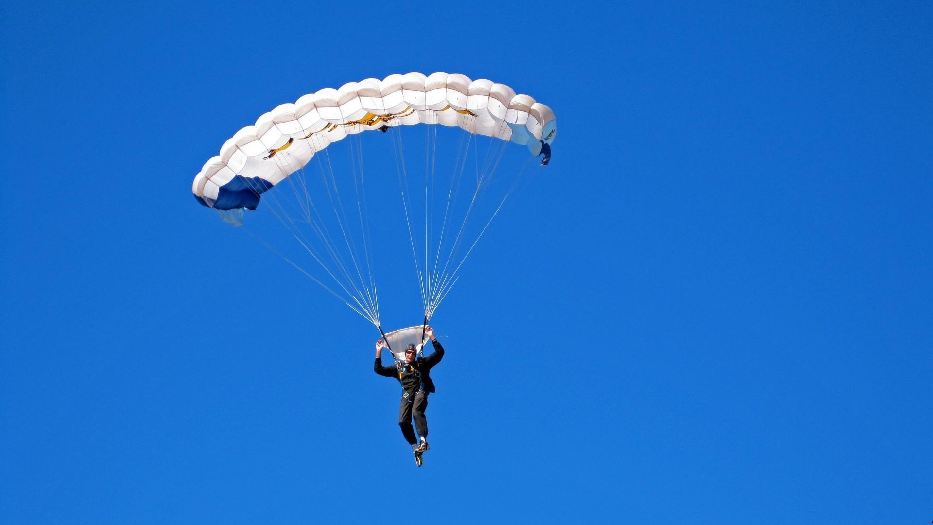 李梦正式签约四川女篮 女篮联赛格局迎重磅变革